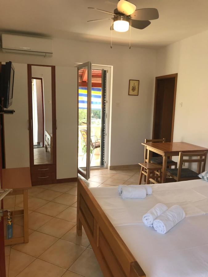 Bava Apartment Ugljan Luaran gambar